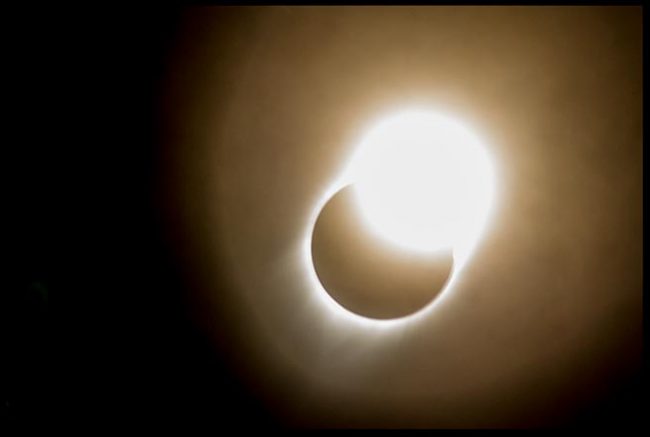 The end of totality in a eclipse
